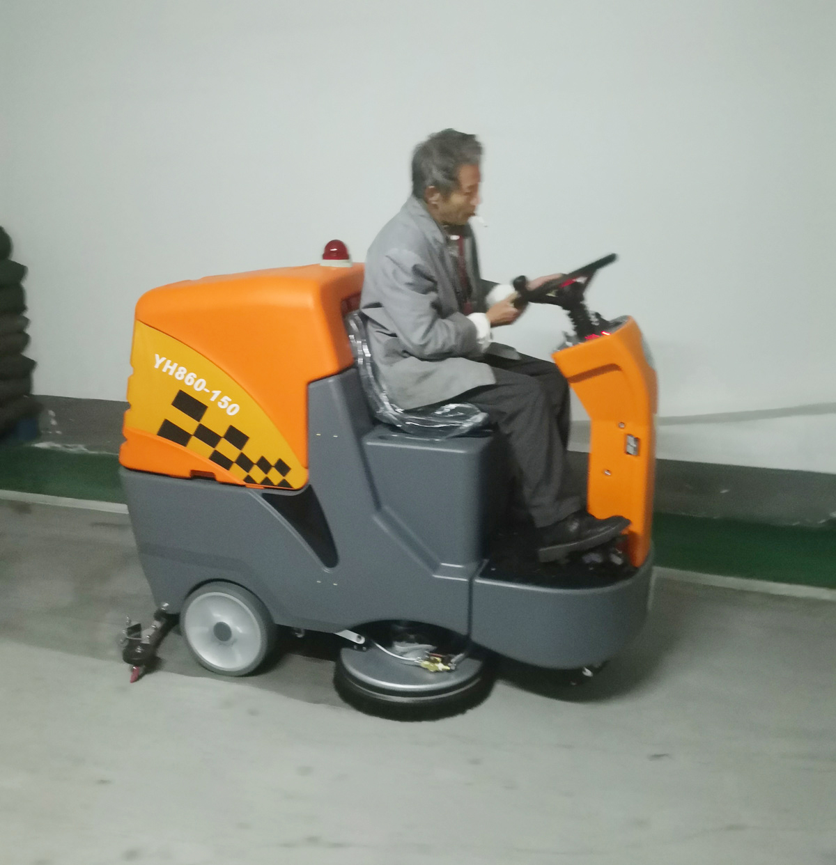 瀅皓物業(yè)小區(qū)洗地機